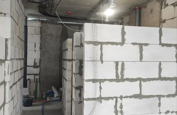 Возведение перегородок — Газобетонные блоки — фото